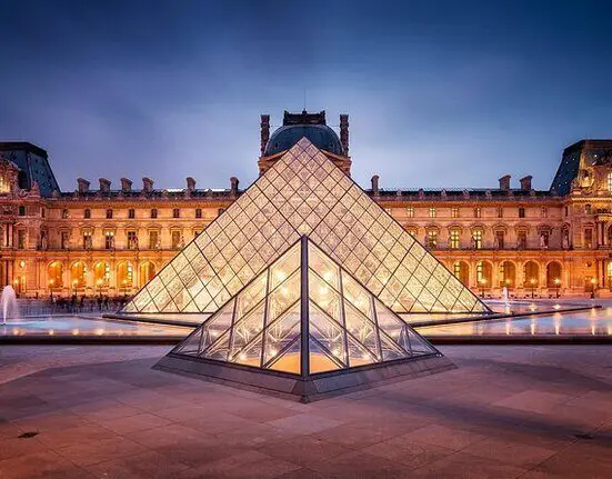 Bezoek het Louvre Museum
